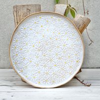 Handgefertigte Große Servierplatte Margerite Blumenmuster von DaisyTableware