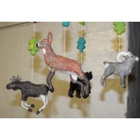 Nadel Gefilzte Baby Mobile Waldtiere Kinderzimmer Dekor von DaliaNerijusFelt