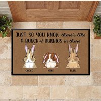 Benutzerdefinierte Bunny Willkommensmatte, Kaninchen Eingangsmatte, Osterhase, Fußmatte, Kaninchen-Liebhaber-Geschenke, Ein Paar Häschen in Der von DamianGoods
