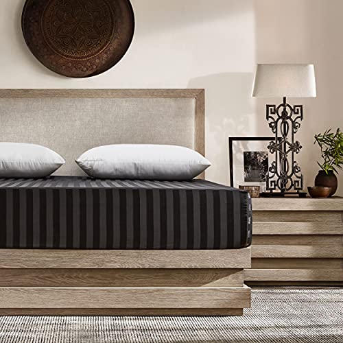 Damier Satin Spannbettlaken 160x200cm Schwarz Seide Glänzend Bettlaken Hochwertiges Satin Streifen Spannbetttuch, geeignet für Matratzen bis 30cm Damier Satin Spannbettlaken 160x200cm Schwarz Seide Glänzend Bettlaken Hochwertiges Satin Streifen Spannbetttuch, geeignet für Matratzen bis 30cm von Damier