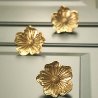 Messing Blumen Knäufe Griffe Gold Schrank Dekor Küche Knäufe, Cp-0194 von Dandiary