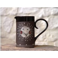 Handgemachter Krug Aus Steingut. Wasserkrug, Hochzeitsgeschenk, Handbemalter Keramikkrug, Robuster Steinzeugkrug, Danko-Keramik Handgemachter Krug Aus Steingut. Wasserkrug, Hochzeitsgeschenk, Handbemalter Keramikkrug, Robuster Steinzeugkrug, Danko-Keramik von DankoHandmade