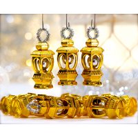 Vintage 10 Stück - Quecksilber Glas Gold Kunststoff Laternen Ornamente Kleine Feder Baum Sku Wanne-392-00032992 von DansandAdiHomeDecor