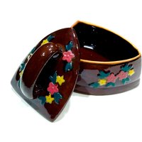 Vintage 1950Er Jahre - Japan Roter Ton Keramik Flacheisenbehälter Behälter Mit Blumendeckel Nähbehälter | 14-C1-00006665 von DansandAdiHomeDecor