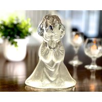 Vintage 7 "Glas Frosted & Klar Betende Mädchen Figur - Briefbeschwerer Buchstütze Urlaub, Weihnachten, Xmas Sku 23-C-00032844 von DansandAdiHomeDecor