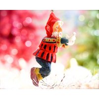 Vintage Harz Elfe Halten Weiße Taube Ornament - Feiertage, Weihnachten, Xmas Sku 16-E1-00033707 von DansandAdiHomeDecor
