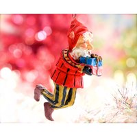 Vintage Harz-Elf Mit Geschenken - Feiertag, Weihnachten, Weihnachten Sku 16-E1-00033705 von DansandAdiHomeDecor