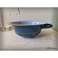 Emaille Küchensieb ~ Abtropfsieb Doppelgriff Durchschlag Petrol M. Goldstreifen Vintage Landhausgarten Bauernhaus Pflanztopf ~Hw3313 von DanysVintageShop