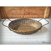 Messing Flechtkörbchen ~ Drahtkorb Fil De Fer Drahtkörbchen Metallkorb Landhaus Deko Rustiker Bauernhaus Stil 22Hghm02 von DanysVintageShop