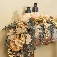Herbstliche Neutrale Mantelgirlande Mit Mitternachts Eukalyptus, Pergament-Pfingstrose Und Beeren-Tischläufer von DarbyCreekTrading