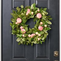 Pfirsich Obstgärten - Salal Blatt Mit Fuzzy Peaches Frühling Sommer Alltag Grün Haustürkranz von DarbyCreekTrading