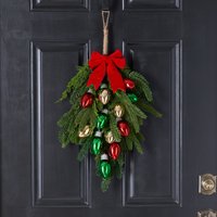 Retro-Weihnachtsbirnen-Extravaganza, Rot, Grün & Gold-Vintage-stil-Verzierung Mit Samtschleife-Hängendem Tür Swag Retro-Weihnachtsbirnen-Extravaganza, Rot, Grün & Gold-Vintage-stil-Verzierung Mit Samtschleife-Hängendem Tür Swag von DarbyCreekTrading