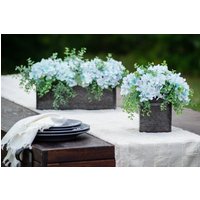 Soft Blue Hortensie & Mixed Eukalyptus Alltag Blumenarrangement Herzstück in Metall Zinn Fenster Planter Box - 3 Größenoptionen von DarbyCreekTrading
