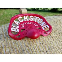 Oldtimer Traktorsitz Sitzschale "Blackstone" Gusseisen Trecker Sitz Bardeko Partykeller-Deko Bauernhof-Deko Wanddeko von DasLandhus