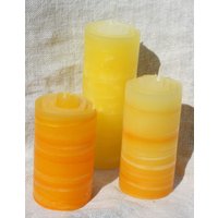 Handgemachte Gerollte Kerze Mit Streifen Handgemachte Gerollte Kerze Mit Streifen von DasLichtde