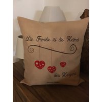 Besticktes Kissen "Familie" von DasNaehkaestchenShop