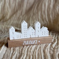 Häuserzeile Gegossen | Häuserstadt Häuserleiste Zuhause Geschenk Mitbringsel Keraflott Raysin Home Einzug Häuserzeile Gegossen | Häuserstadt Häuserleiste Zuhause Geschenk Mitbringsel Keraflott Raysin Home Einzug von DasPlotterLieschen