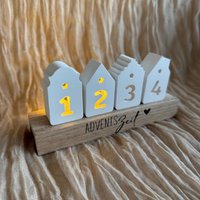 Mini Adventskranz Mit Ballonlichtern Aus Keraflott | Raysin Häuserzeile Häuserleiste Adventszeit Weihnachtliche Tischdeko von DasPlotterLieschen