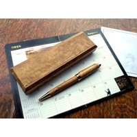 Graduierung Geschenk, Hoch Figurierte Eiche Stift Set, Holz-Stift-Set, Benutzerdefinierte Stift-Box von DashWoodsDesigns