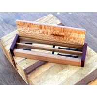 Holz-Pen Und Bleistift Box Nach Maß Personalisiert, Feder von DashWoodsDesigns