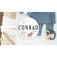 Elch Baby Namensschild Rund Aus Holz Personalisierte Name Neugeborene Ankündigung Benutzerdefinierte Rustikale Abenteuer Forrest Kinderzimmer von DashingFoxCo
