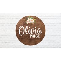 Floral Baby Mädchen Runde Holz Name Zeichen Aus Personalisierte Neugeborene Ankündigung Benutzerdefinierte Kinderzimmer Dekor Hallo Welt, Ich Bin von DashingFoxCo