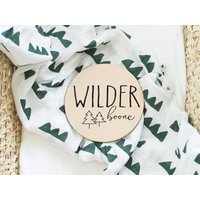 Rundes Holz Baby Namensschild Aus Personalisierte Name Neugeborene Ankündigung Benutzerdefinierte Kinderzimmer Zeichen Dekor von DashingFoxCo