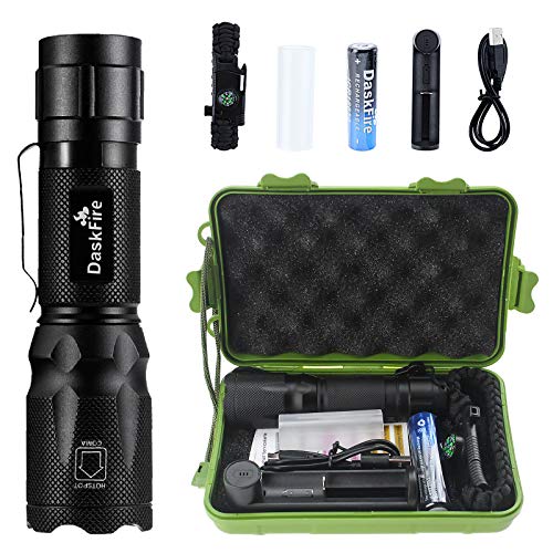 DaskFire 2-in-1 LED-Taschenlampe Set Superhelles 900 Lumen Schwarzlicht UV 395nm LED-Taschenlampe 4 Einstellungen UV-Taschenlampe Wiederaufladbares taktisches Licht Verstellbare Größe Wasserdicht von DaskFire