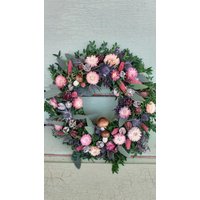 Herbstkranz in Rosa Und Lila Aus Trockenblumen, Mit Kleinen Pilzen Dekoriert von DaskunterbunteSchaf