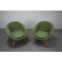 Mid-Century Set Mit 2 Armstühlen Von Miroslav Navrátil Für Tatra Nábytok Pravenec, 1950Er Jahre, Tschechoslowakei Mid-Century Set Mit 2 Armstühlen Von Miroslav Navrátil Für Tatra Nábytok Pravenec, 1950Er Jahre, Tschechoslowakei von Davintdesign