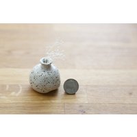Mini Handbau Keramik ~ Vase Sh00134 von DayDreamingZakka