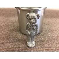 Teddy Bear Baby Zinn Tasse von DeGrandpreJewelers