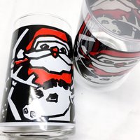 Vintage Weihnachts-Getränkegläser, Anchor Hocking Abstrakte Weihnachtsmann & Rentier Trinkgläser, 8Er Set Vintage Weihnachts-Getränkegläser, Anchor Hocking Abstrakte Weihnachtsmann & Rentier Trinkgläser, 8Er Set von DeMarsVintage