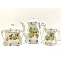 Wunderschöne Antike Deutsche 1900Er Jahre Lusterware 5-Teilige Teekanne, Zucker Und Milchkännchen Mit Grünem Hortensienmuster, Geätzt 1308 Auf von DeMarsVintage