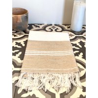 Hand Loomed Gestreift Baumwolle Handtuch Natur Und Weiß Authentic Oaxacan von DeNuevoVintage