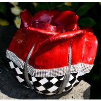 Blickfang Für Garten Und Balkon Handbemalte Rose Aus Beton in Rot, Schwarz Weiß. Mit Silberstrass - Band Verziert Wasserfest von DePinhoArtworks