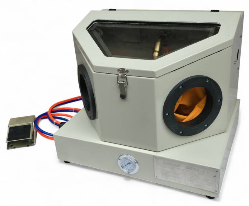 DeTec. Sandstrahlkabine 30l Sandstrahlgerät mit Fußpedal inkl. Zubehör Druckluft Strahlgerät, 30 l, 30 l, max. 8 bar, Sandstrahler mit Beleuchtung DeTec. Sandstrahlkabine 30l Sandstrahlgerät mit Fußpedal inkl. Zubehör Druckluft Strahlgerät, 30 l, 30 l, max. 8 bar, Sandstrahler mit Beleuchtung von DeTec.