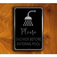 Dusche Vor Dem Pool Schild Gebürstetes Silbernes Aluminium, Wetterfest von DecaModa