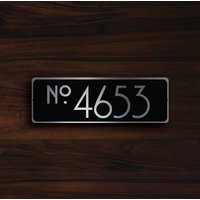 Moderne Hausnummer Schild Aus Gebürstetem Silberfarbenem Metall, Außenschild von DecaModa