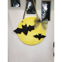 Glow in The Dark Full Moon Mit 3D Fledermaus Tür Hängen von DecadentDoorsbyMandy
