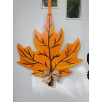 Riesiger Herbst Ahornblatt Türbehang, Wählen Sie Aus 4 Farben von DecadentDoorsbyMandy