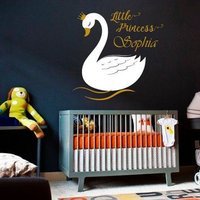 Personalisierte Name Kleine Prinzessin Goldene Krone Wand Aufkleber Schwan Königin Vinyl Baby Mädchen Märchen Kindergarten Kinderzimmer von DecalStoreVienna