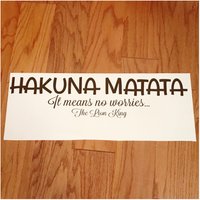 24 X 6 Hakuna Matata Vinyl Aufkleber - Benutzerdefinierte Klebstoff Abnehmbare Wand-Dekor Kinder Jungen Mädchen Kinderzimmer Zimmer Wandkunst Der 24 X 6 Hakuna Matata Vinyl Aufkleber - Benutzerdefinierte Klebstoff Abnehmbare Wand-Dekor Kinder Jungen Mädchen Kinderzimmer Zimmer Wandkunst Der von DecalsEnFolie