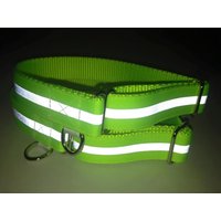 Reflektierende Neonime Green Dog Collar von DeckerDawgDesigns