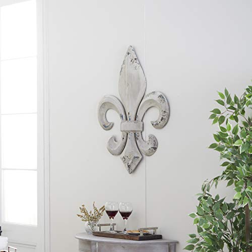 Deco 79 Wanddekoration aus Metall, Fleur de Lis, mit Distressing, 63,5 x 2,5 x 76,2 cm, Weiß von Deco 79