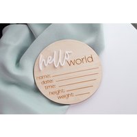 Hello World Scheibe | Geburtsanzeige Ich Bin Neu Hier Neues Baby Zeichen Personalisiertes Holzschild Geburts-statistiken-Zeichen Foto Requisite Neue von DecoAndVinyl