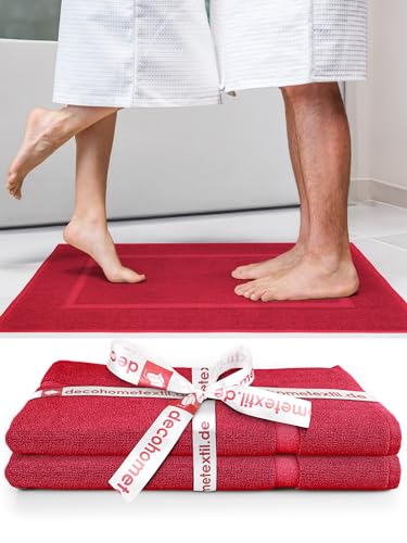 DecoHomeTextil Handtuch-Set 2 Badematten in Bordeauxrot aus 100% Baumwolle, hochwertig, kuschelweich und saugstark von DecoHomeTextil Heimtextilmanufaktur