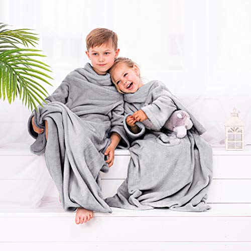 DecoKing Kinder Decke mit Ärmeln 90x105 cm Silber Microfaser TV Decke Kuscheldecke Weich Fleecedecke Kiddo von DecoKing