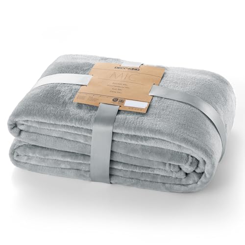 DecoKing Kuscheldecke 150x200 cm Silber Decke Microfaser Tagesdecke Fleece weich sanft kuschelig Stahl grau Grey Steel Silver Mic von DecoKing