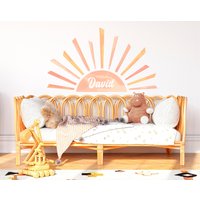 Sunshine Wandaufkleber, Benutzerdefinierte Name Bunte Gelbe Halbe Sonne Wandtattoo, Kinderzimmer Wandtattoo von DecoLandiaPrints